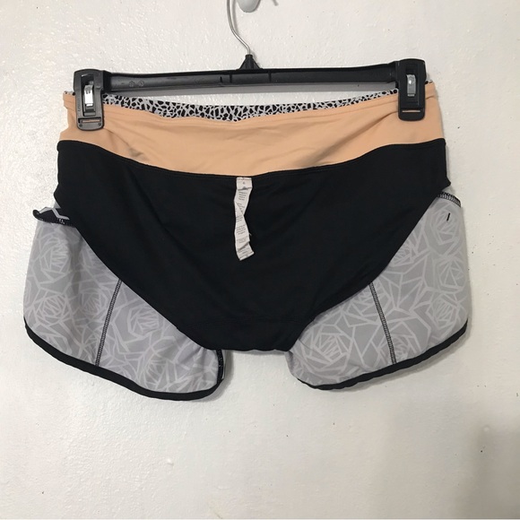 Lululemon short size 6 - Picture 7 of 9